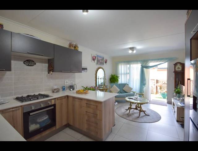 1 BEDROOM APARTMENT FOR SALE IN GOLDEN FIELDS ESTATE